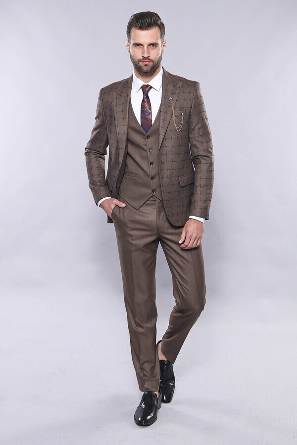 Brown Checked Suit - Wessi