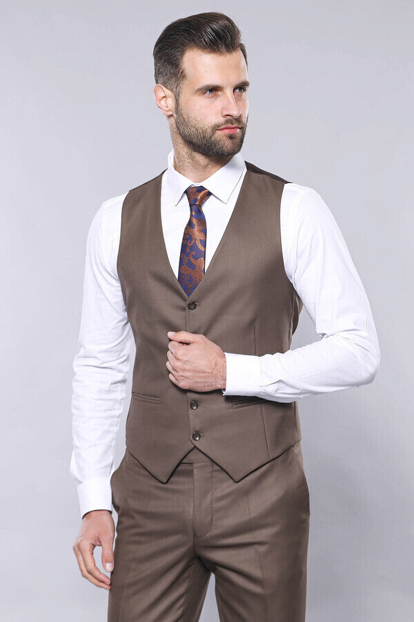 Brown Checked Suit - Wessi