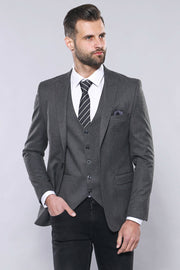 Grey Plain Blazer and Vest Set | Wessi 3-piece-suit, 36, 38, 40, 42, 44, 46, 48, Men's Blazers, Modern Fit, Peak, Peak Lapel, Slim Fit, Slim Fit Blazers Men's BlazersSlim Fit Blazers - wessi