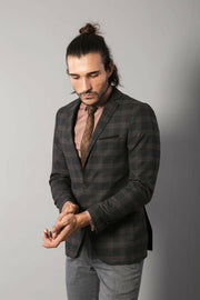 Slimfit Plaid Wool Blazer | Wessi $50 - $100, 3-piece-suit, 34, 4 Drop, Casual, Checked, Daily, Italian, Men's Blazers, Modern Fit, Office, Plaid, Regular, Slim Fit, Slim Fit Blazers OutletBl